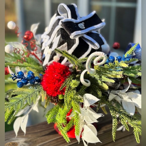 Vibrant Harlequin Print Arrangement - Picture 6 of 7